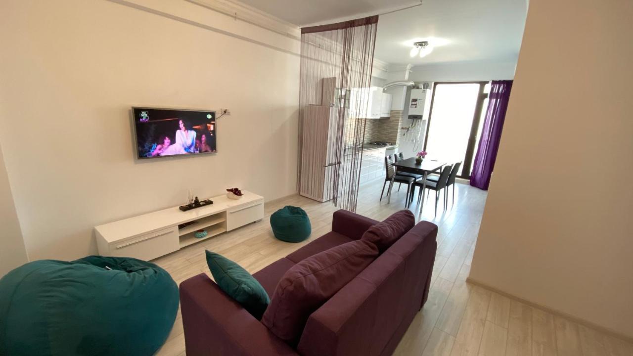 Solid Apartment Mamaia