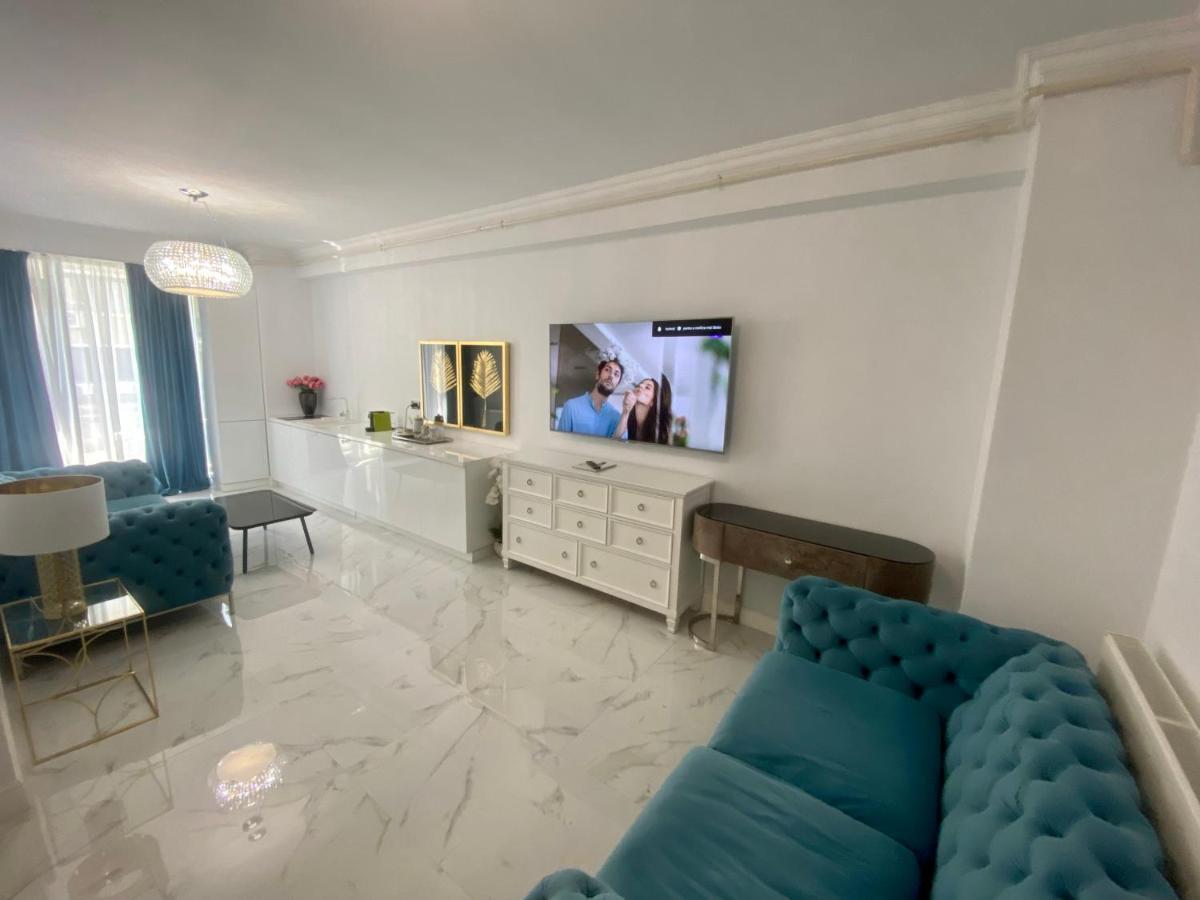 Solid Apartment