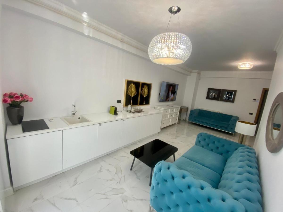 Solid Apartment *