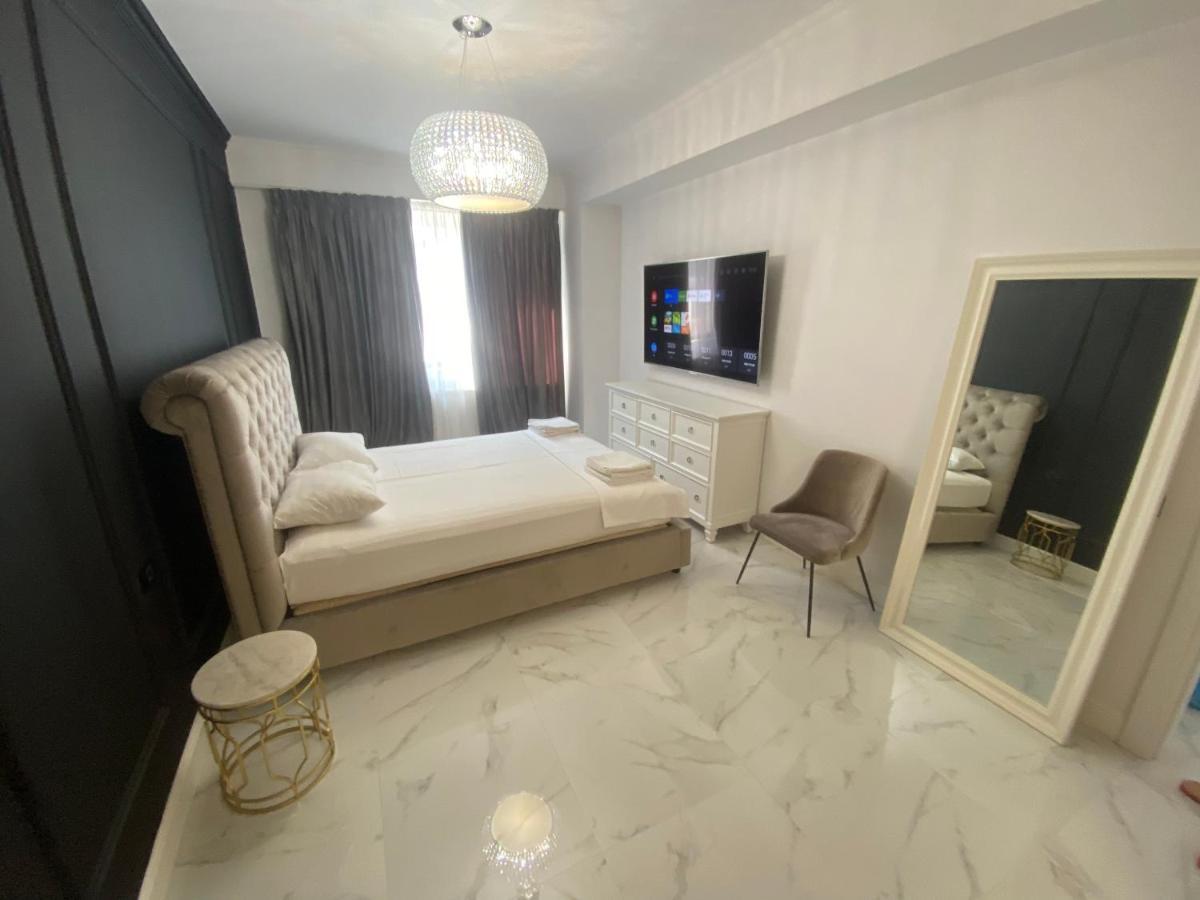Solid Apartment *