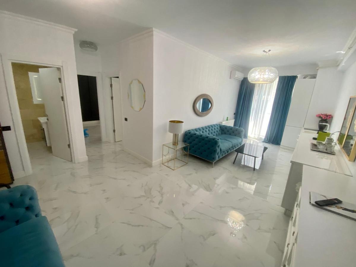 Solid Apartment Mamaia