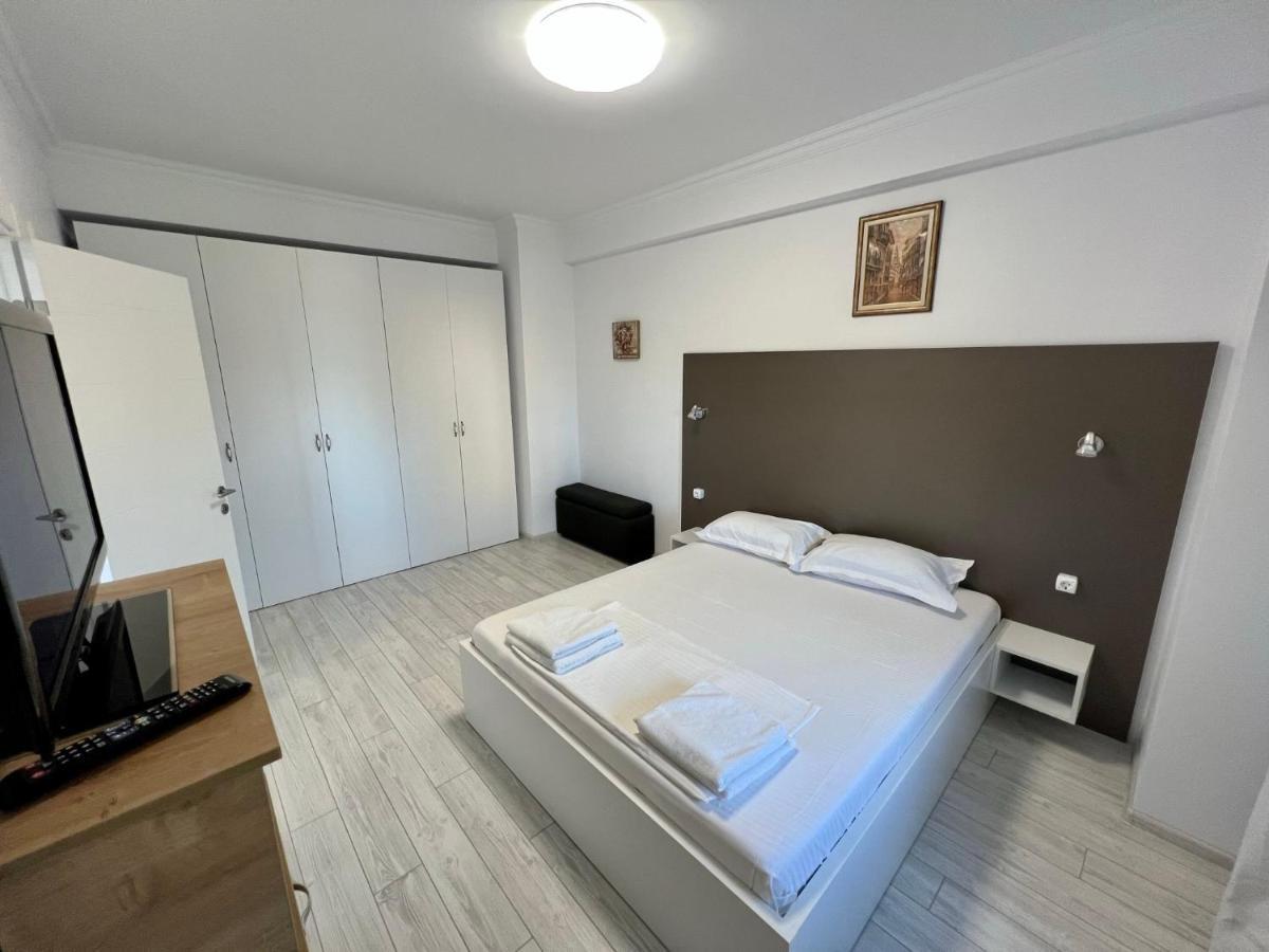 Solid Apartment Mamaia