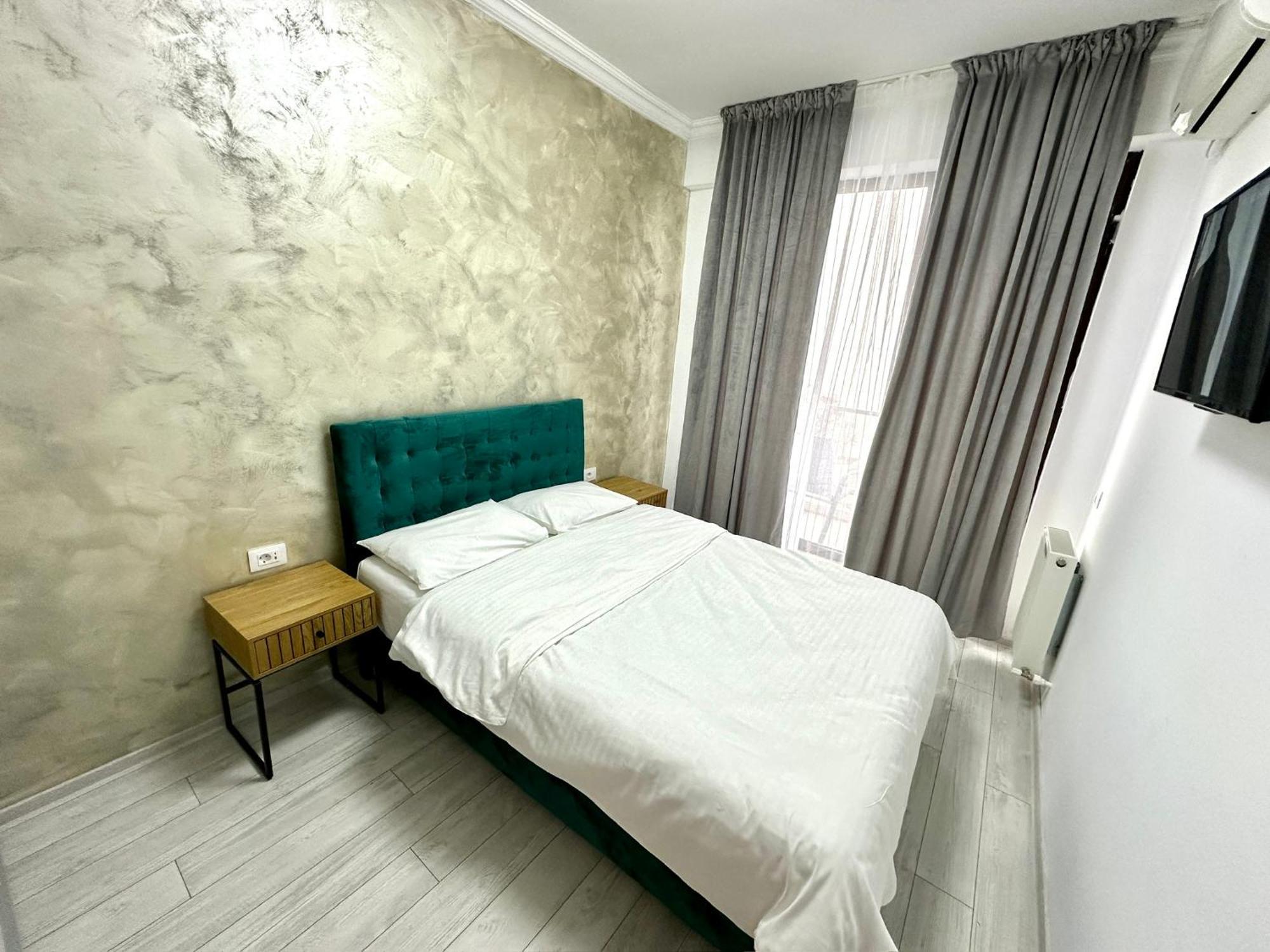 Solid Apartment *