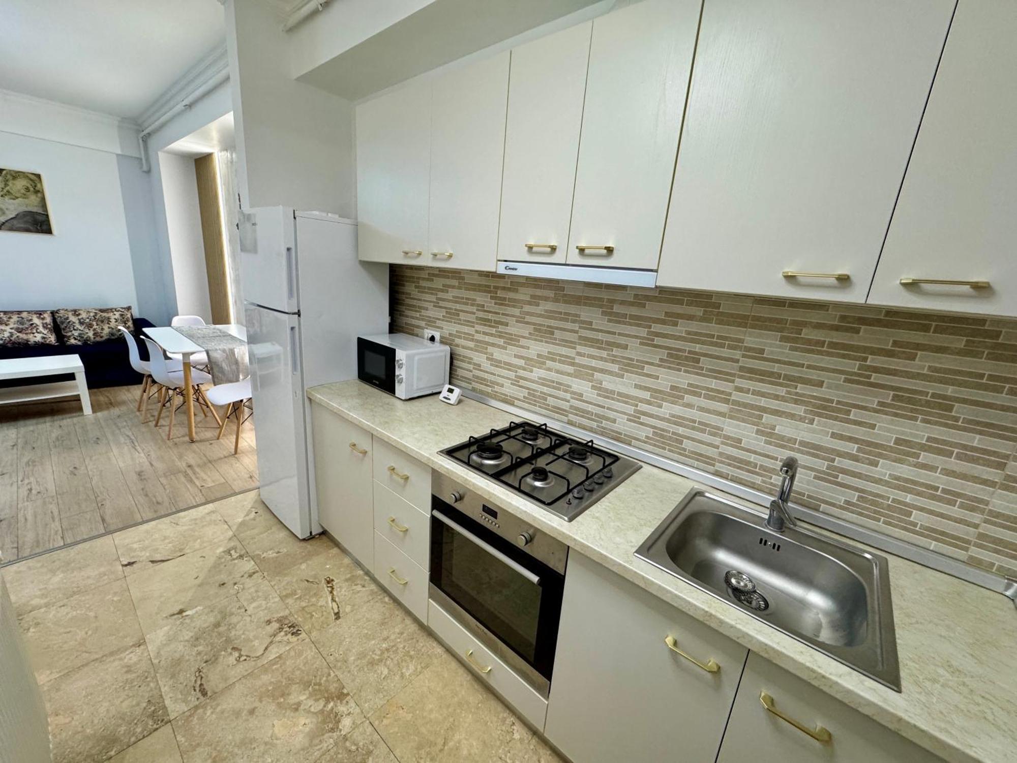Solid Apartment Mamaia