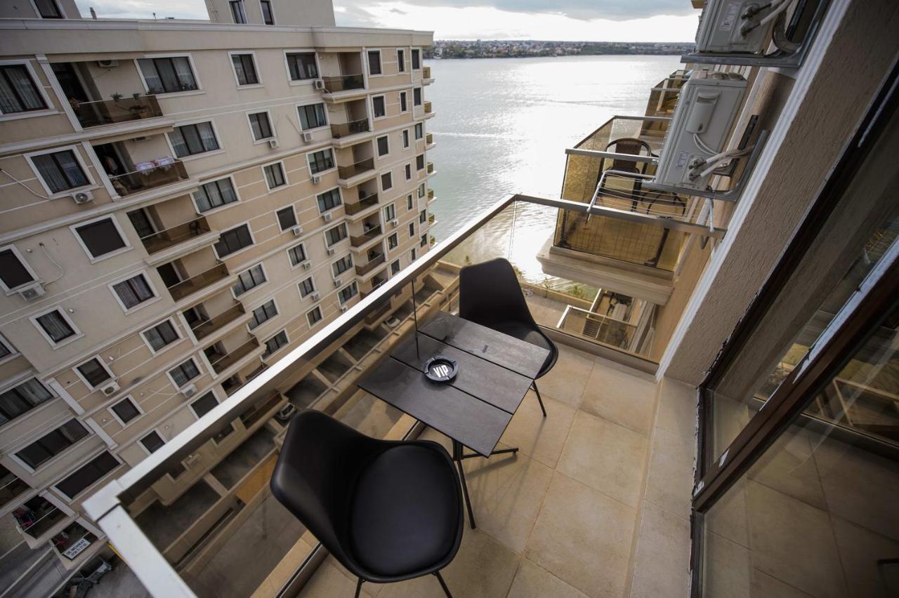 Solid Apartment